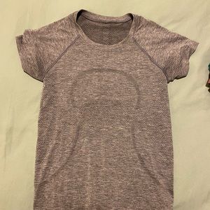 Women’s Lululemon grey top